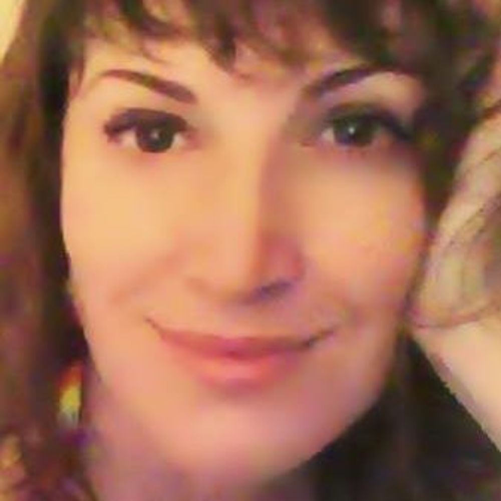 Meet your Posher, Ayesha